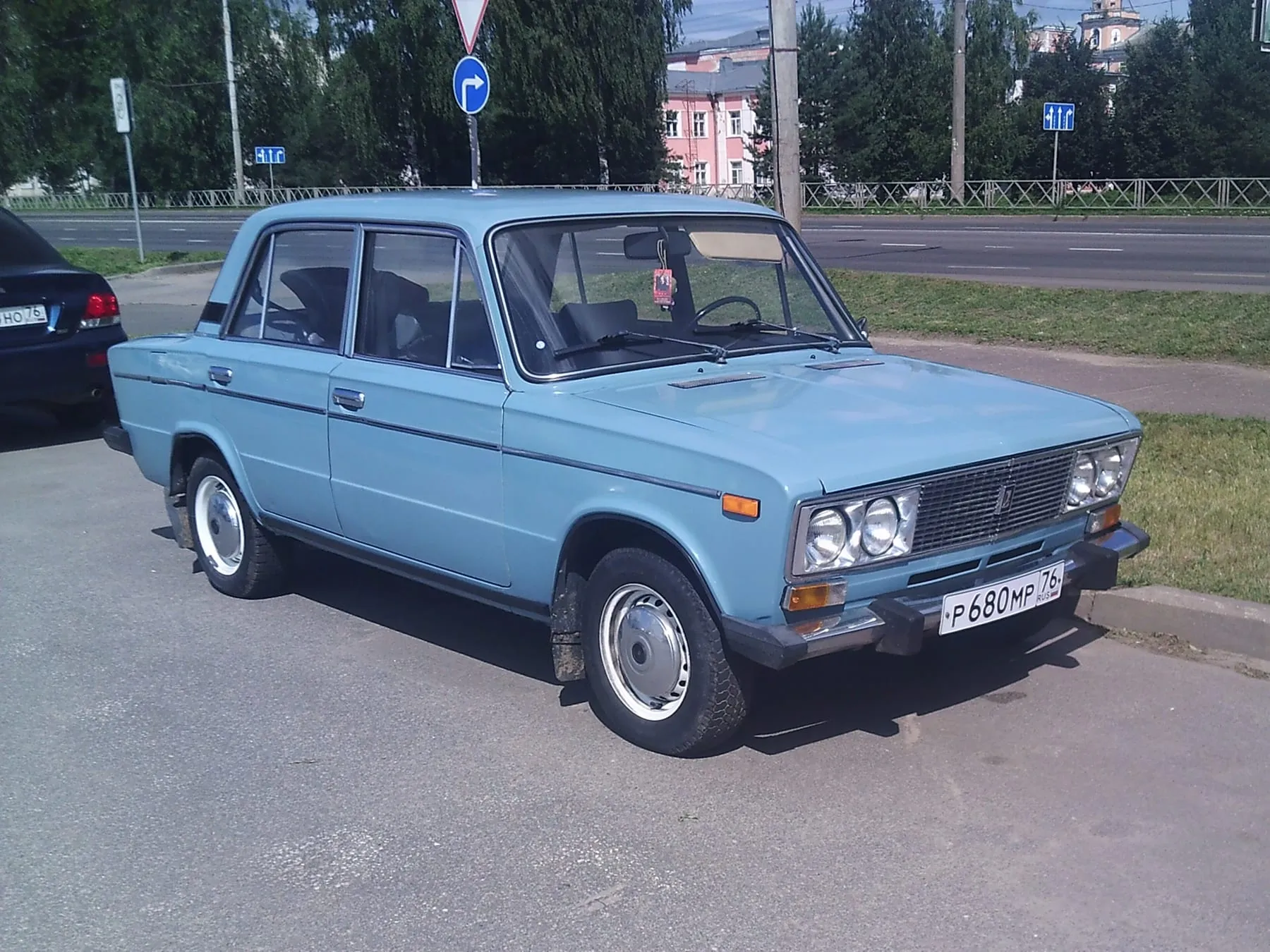 ВАЗ-21063 выпуска 1988–1991 годов — упрощённая модификация с мотором 1,3 л от ВАЗ-21011
