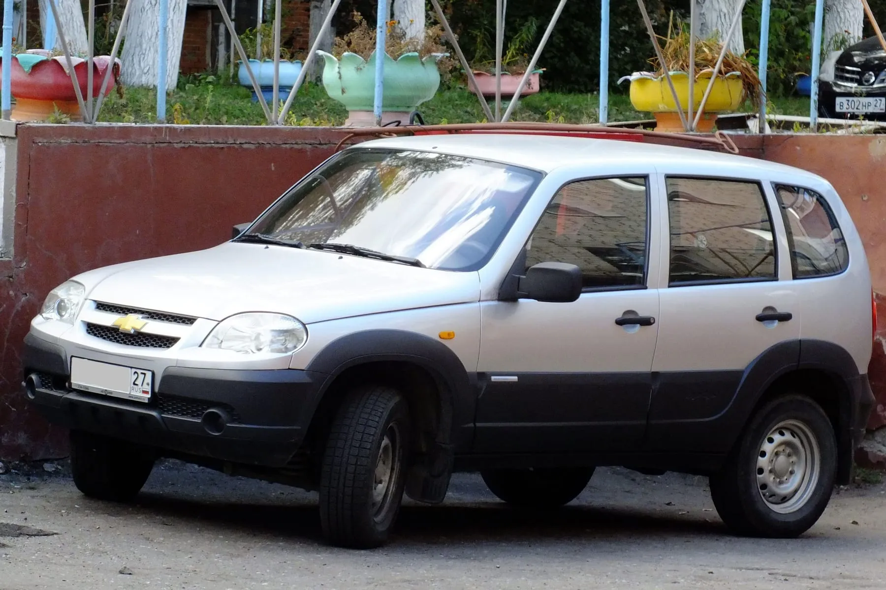 Машина после рестайлинга 2009 года, выполненного ателье Stile Bertone: линзованный ближний свет и внедорожный обвес