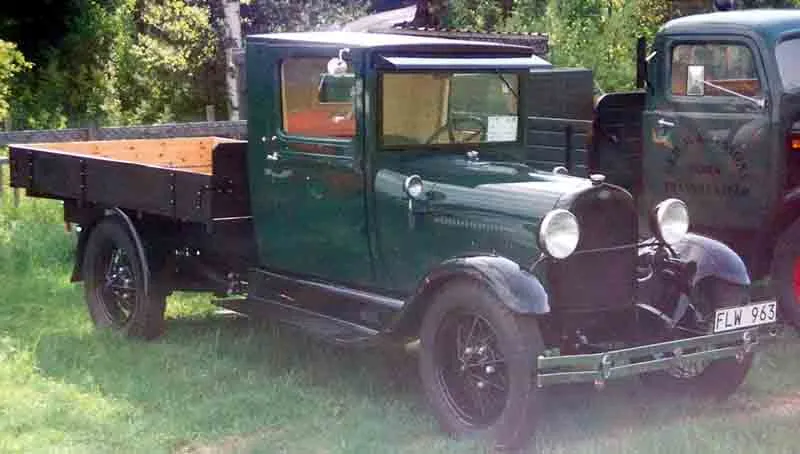 Ford Model AA 1928 года: капотная компоновка и открытая кабина
