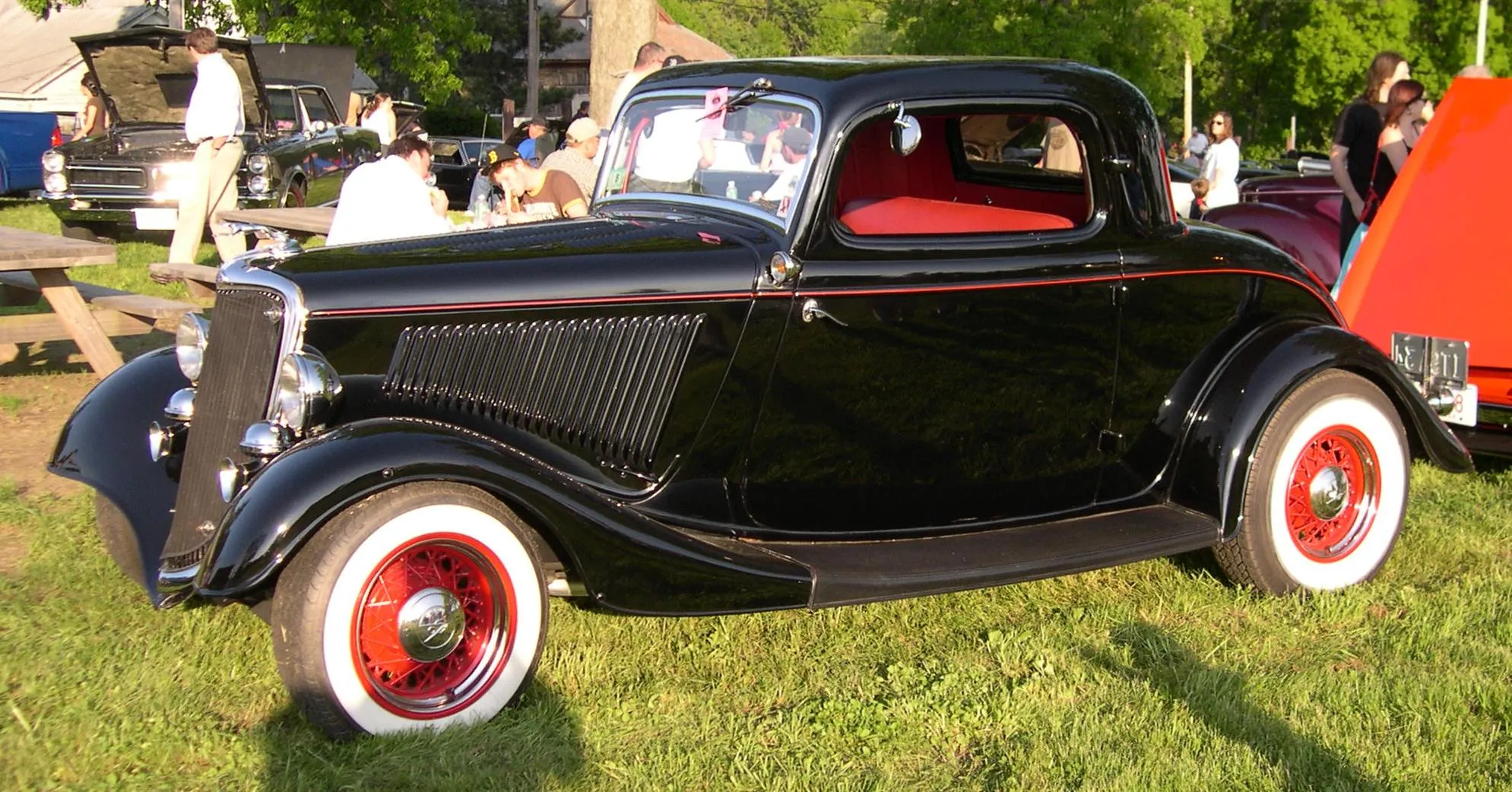 Ford Model C Coupe 1934 года — четырёхцилиндровая версия того же поколения