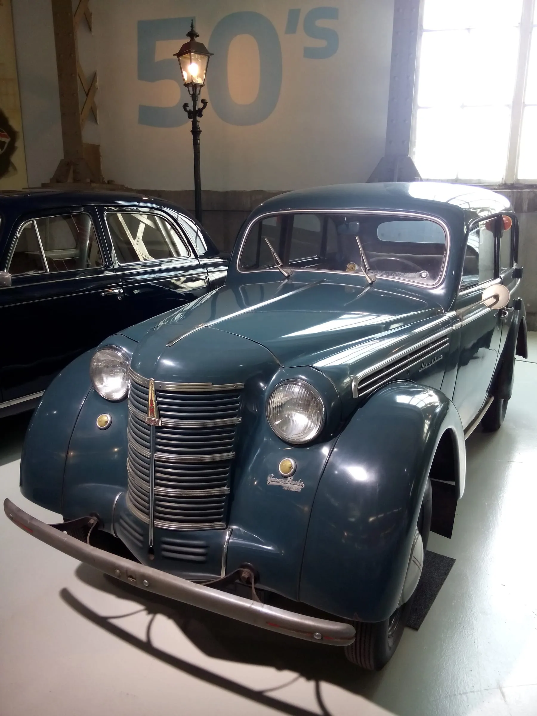 Москвич-400 выпуска 1951 года в брюссельском музее Autoworld