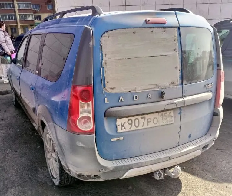 Lada Largus Cross Quest, вид сзади
