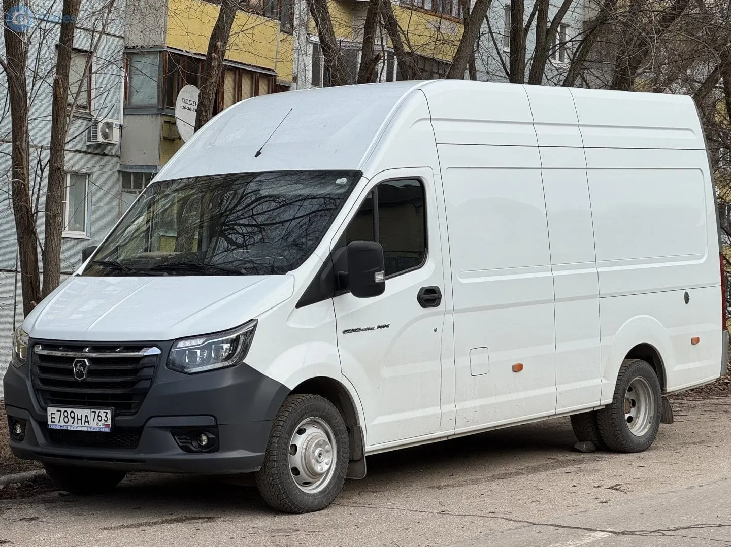 Цельнометаллический фургон ГАЗ-A31R32 «ГАЗель NN», вид спереди