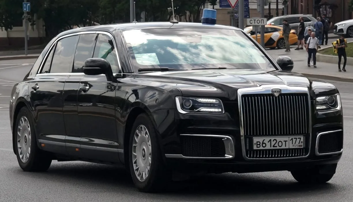 Удлинённый Aurus Senat Long