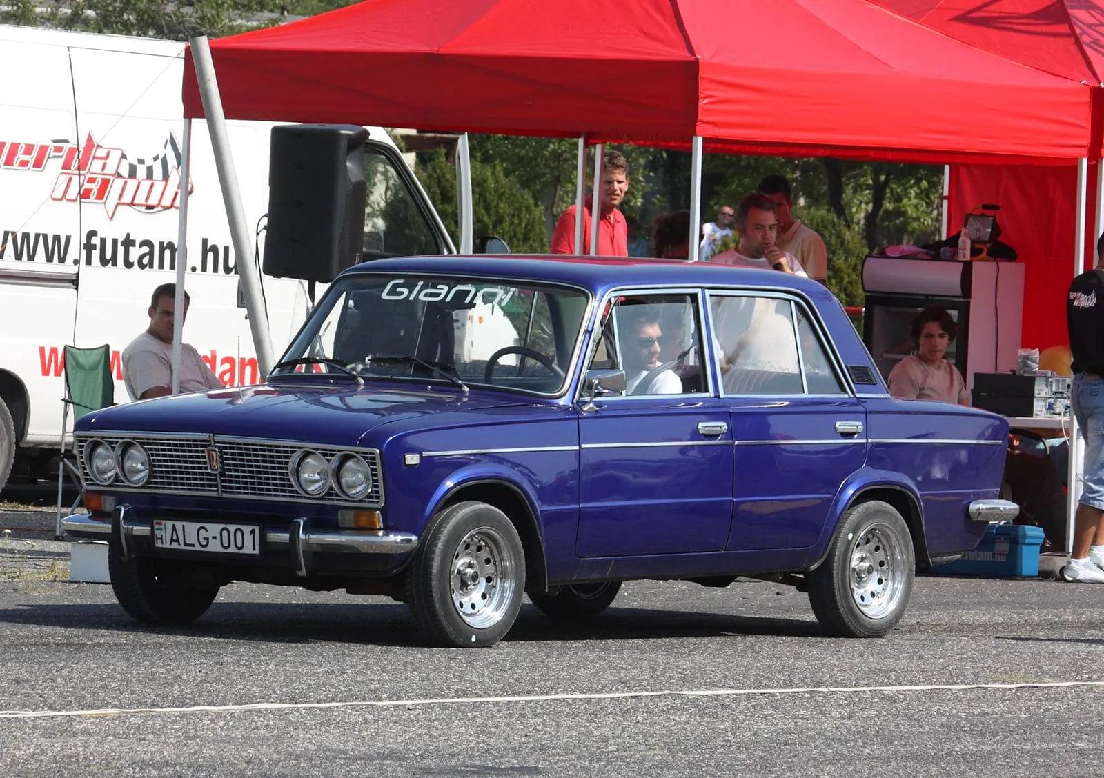 Lada 2103 с любительским тюнингом