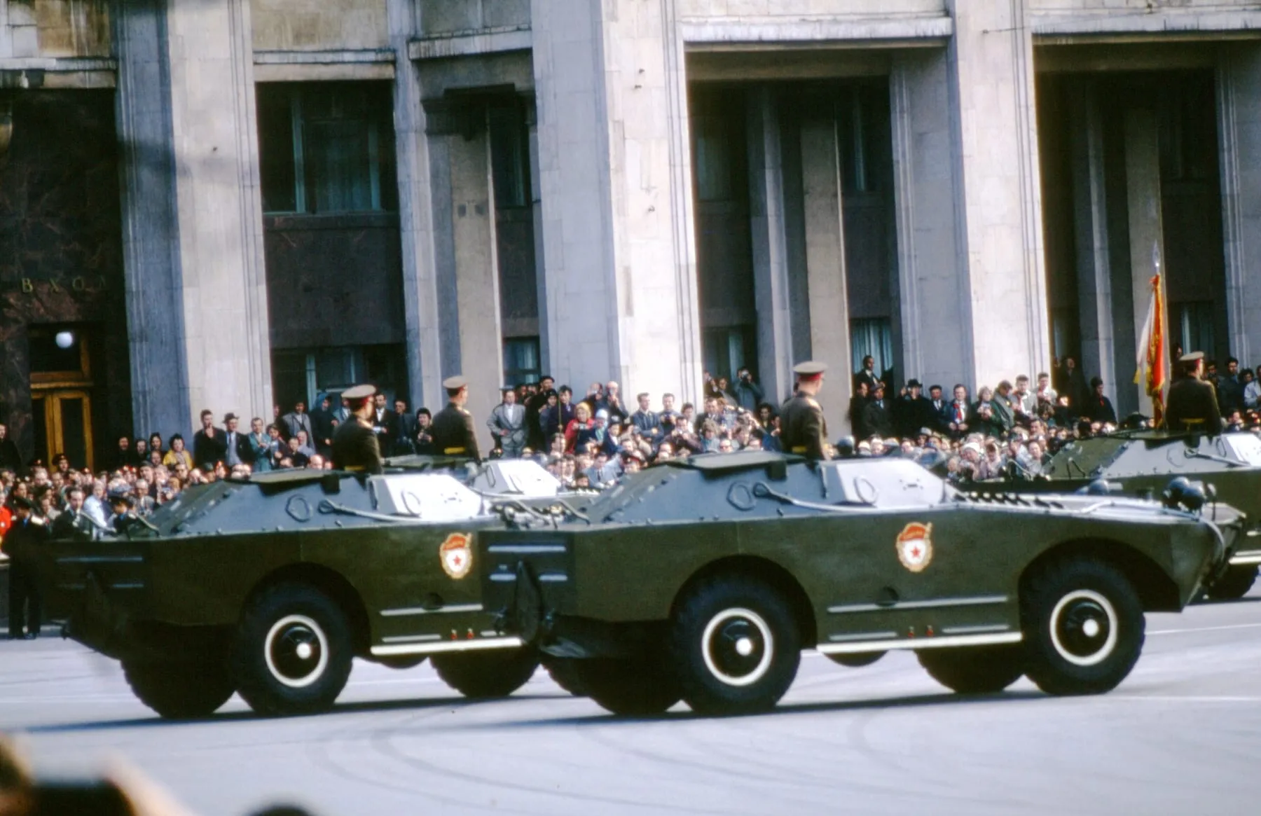 БРДМ-1 на первомайском параде в Москве, 1964 год