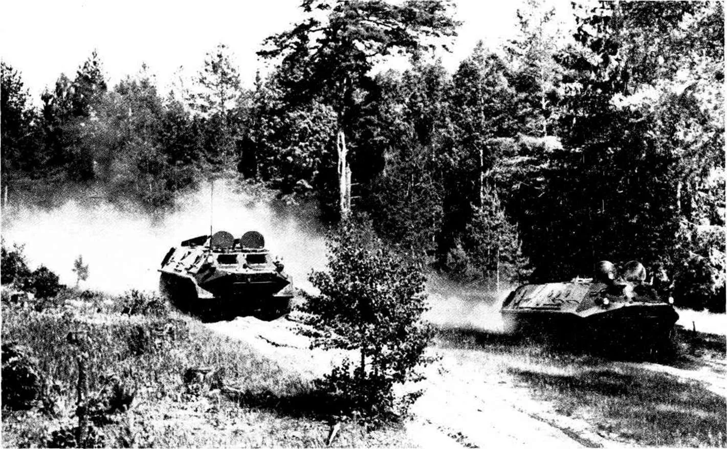 БТР-60П на лесной дороге, 1963 год