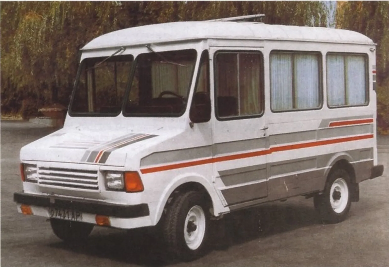 Автомобиль-дача ЕрАЗ-37307 — «лицо» всего семейства по оценке журнала