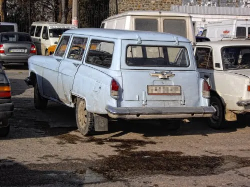 ГАЗ-22, вид сзади: пятая дверь и удлинённый кузов