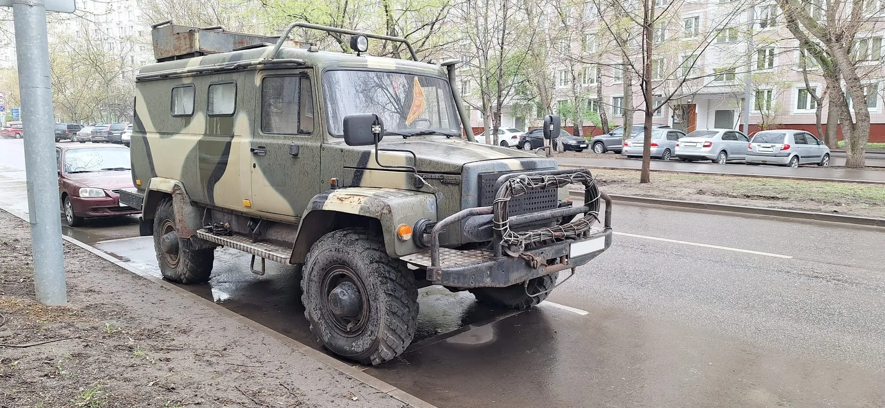 «Вепрь» с надписью Diesel Turbo на крыле — минский мотор был главным отличием ГАЗ-33081 от базового «Садко»