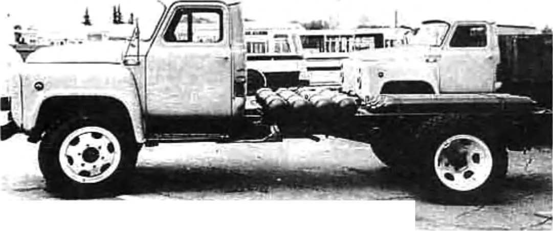 ГАЗ-52-28 с семью баллонами для сжатого газа, 1984 год