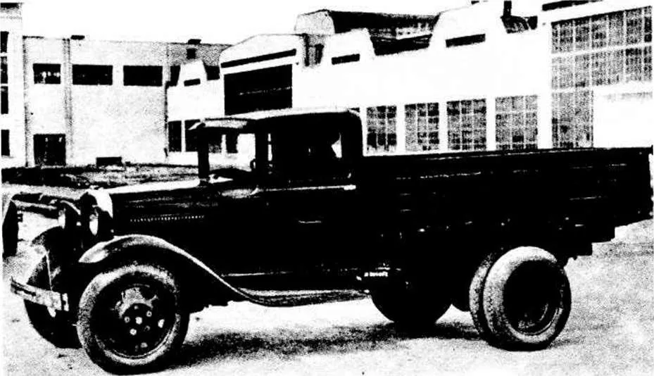 Серийный ГАЗ-АА с металлической кабиной, 1934 год
