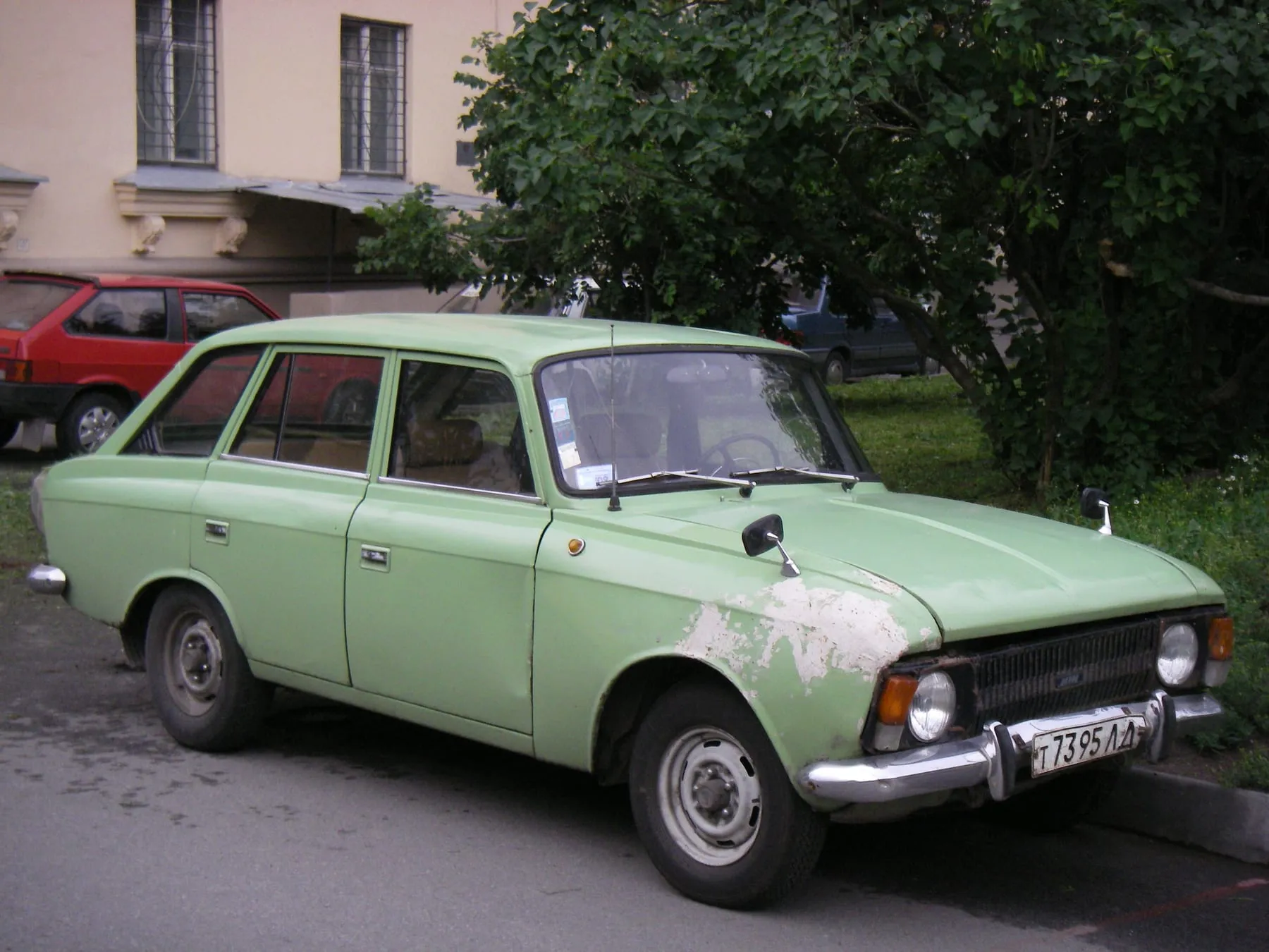 Иж-2125: первый советский автомобиль с кузовом лифтбек