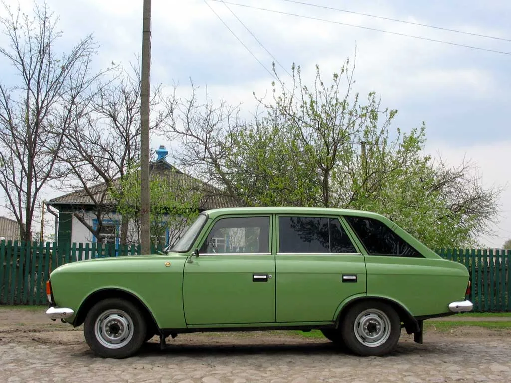 Иж-21251 — модернизированный с 1982 года вариант «Комби»