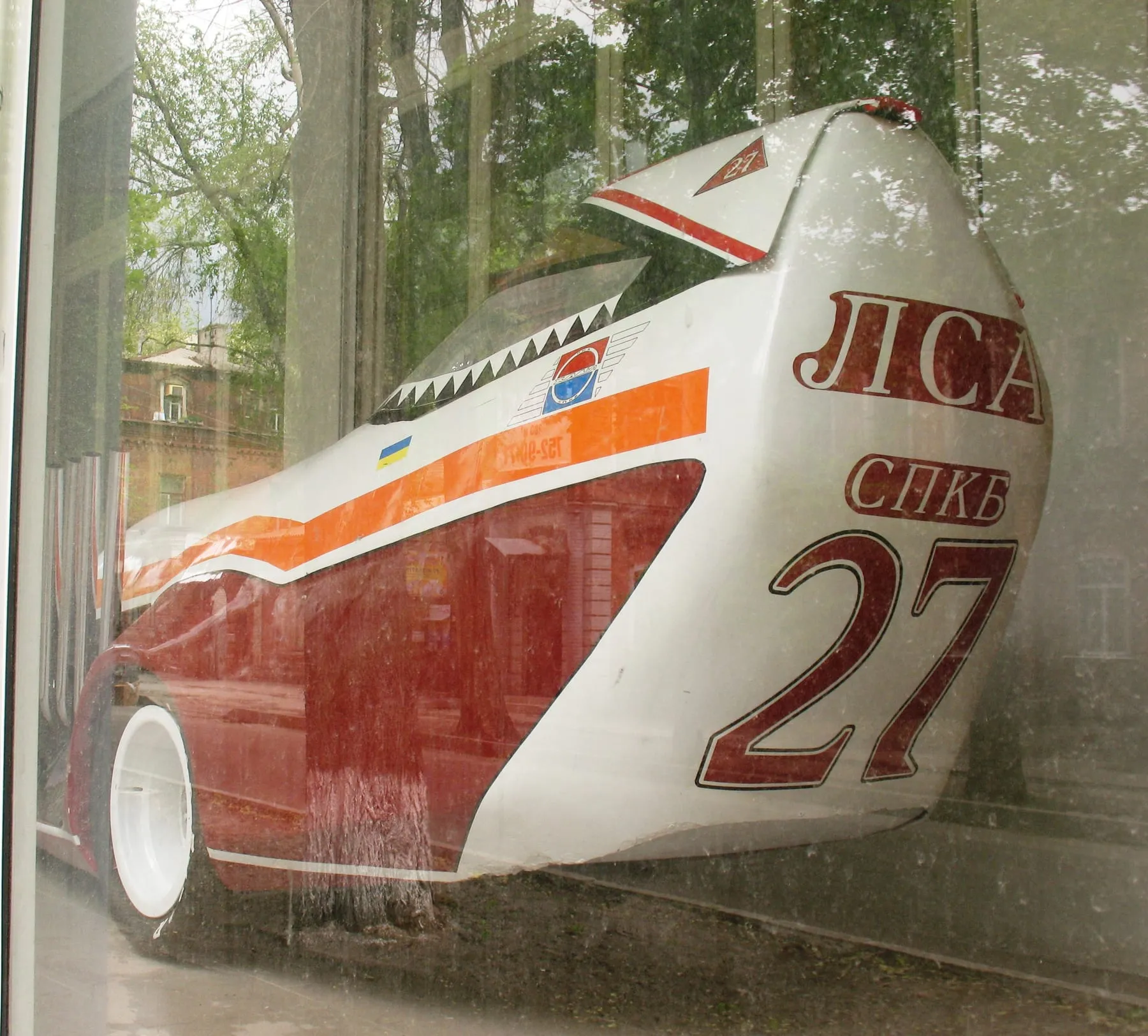 ХАДИ-27, вид сзади, 2011 год