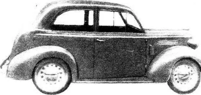 Опытный КИМ-10 с отдельно стоящими фарами, апрель 1940 года