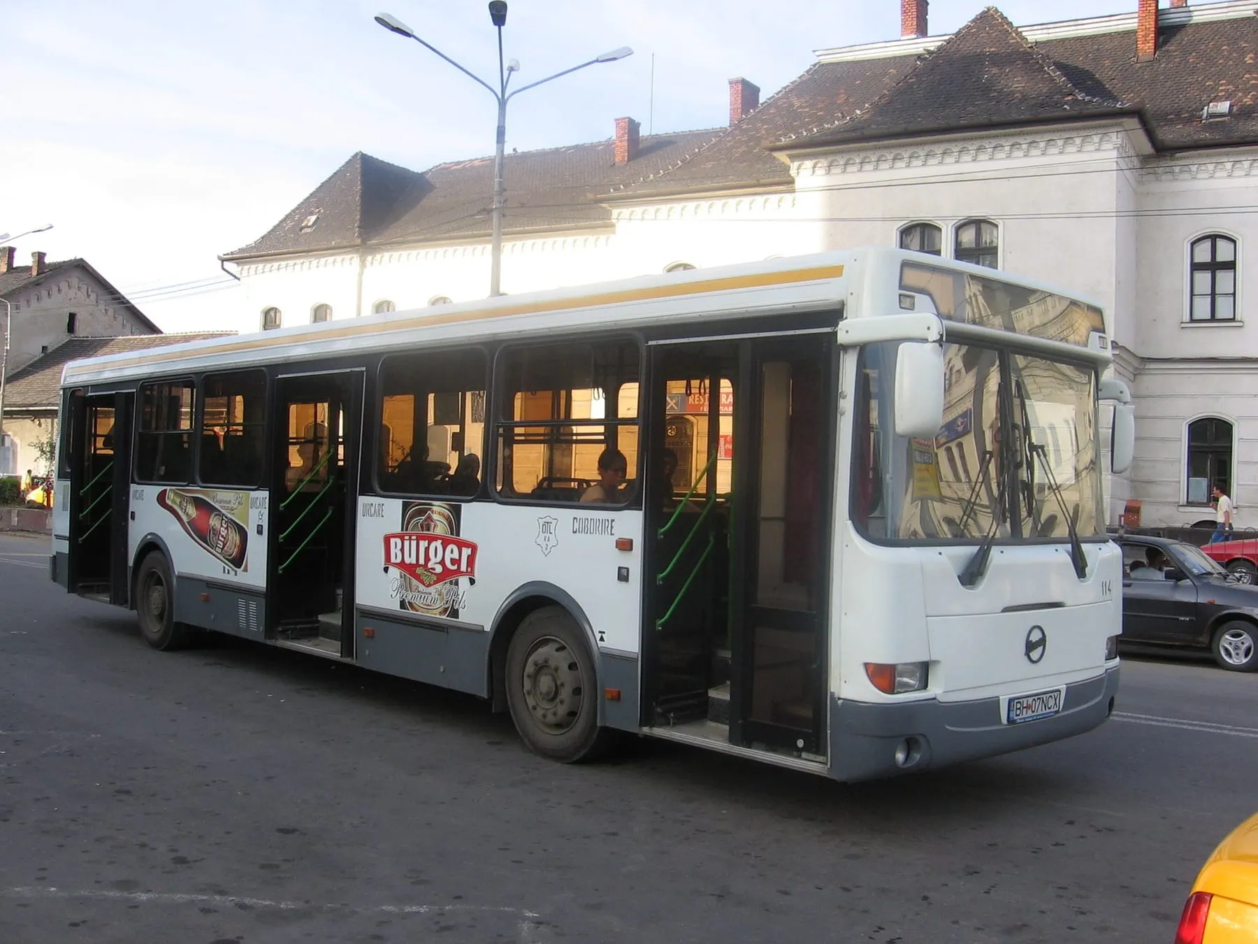 ЛиАЗ-5256 в румынском городе Орадя