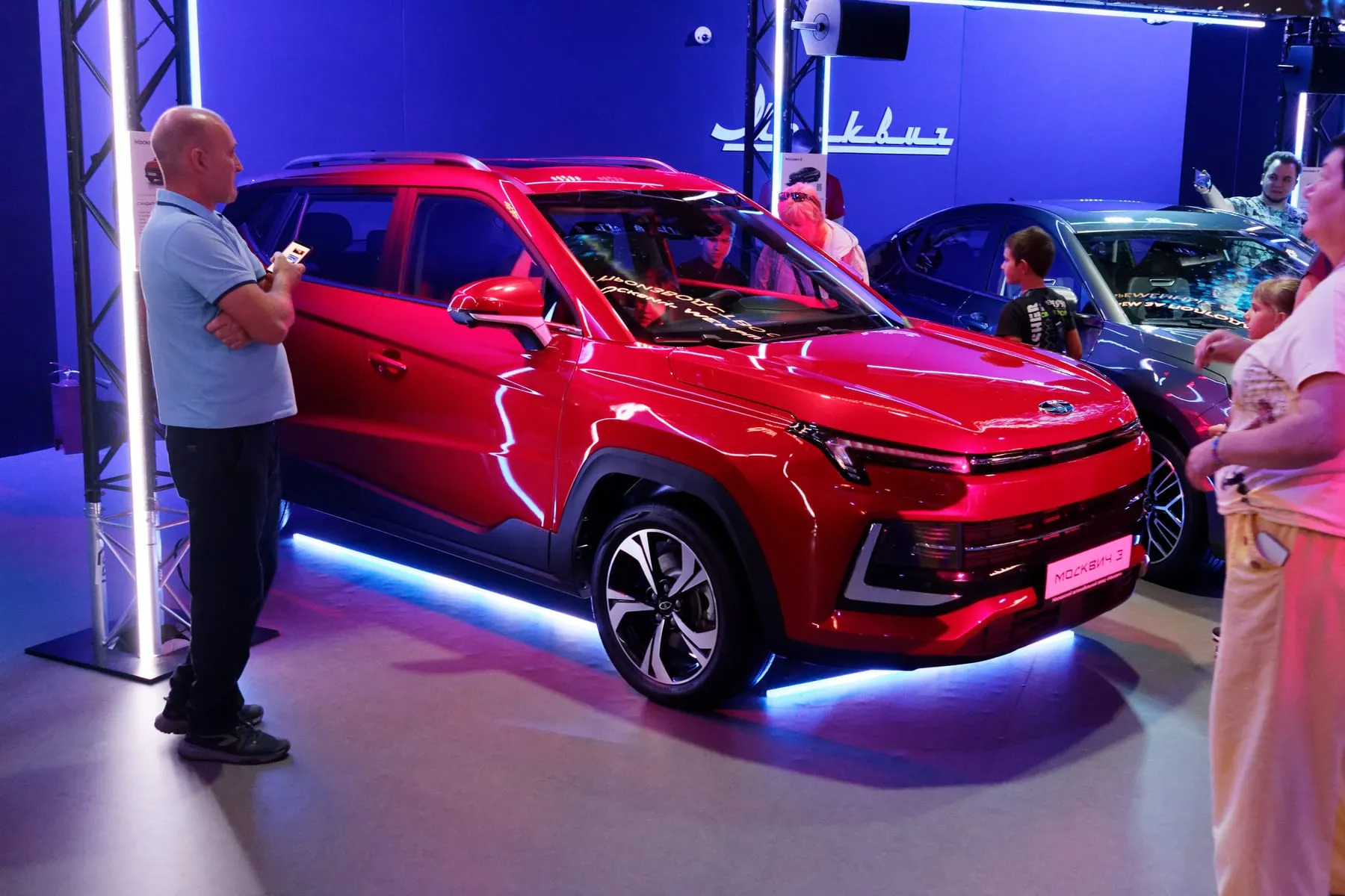 Автомобили «Москвич» на московской выставке «Транспорт 2030», август 2024 года