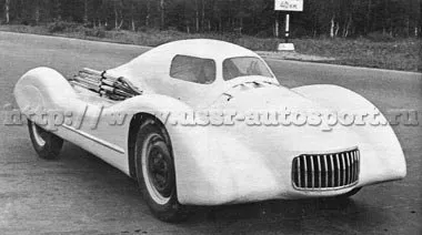 «Москвич-Г1» с кузовом 1956 года, закрывающим колёса
