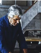 Великхан Арутюнян