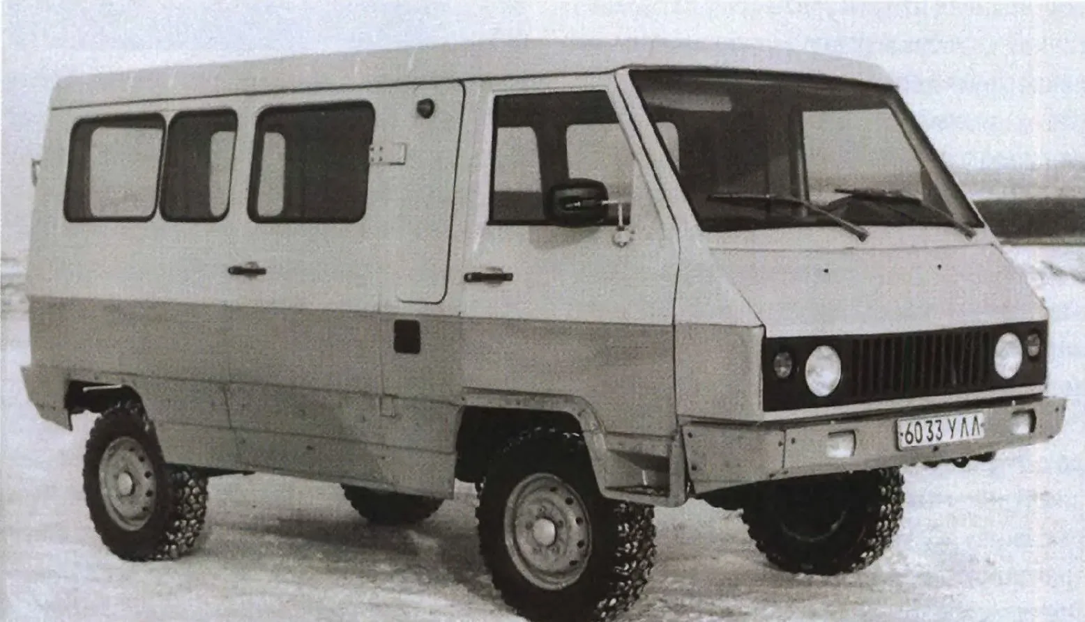 Единственный «народнохозяйственный» УАЗ-3972 в варианте микроавтобуса, 1990 год