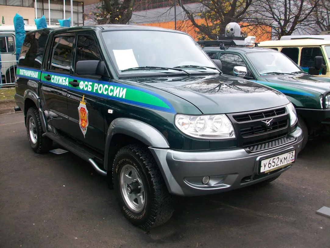 UAZ Пикап в окраске Пограничной службы ФСБ России, снимок 2009 года