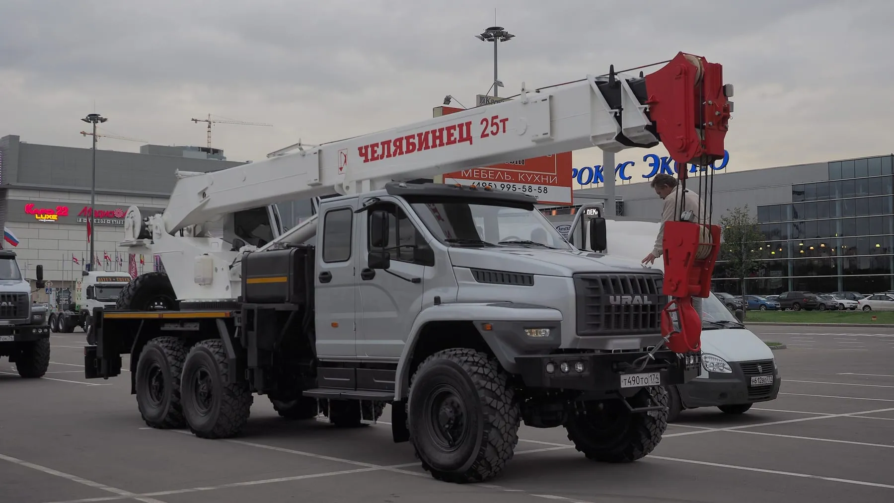 Автокран «Челябинец» на шасси Урал Next с двухрядной кабиной