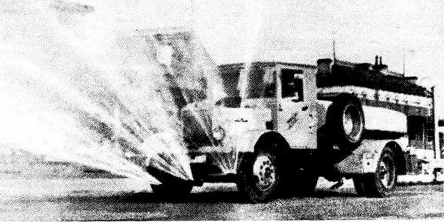 Поливальная цистерна на шасси ЯГ-4, 1936 год