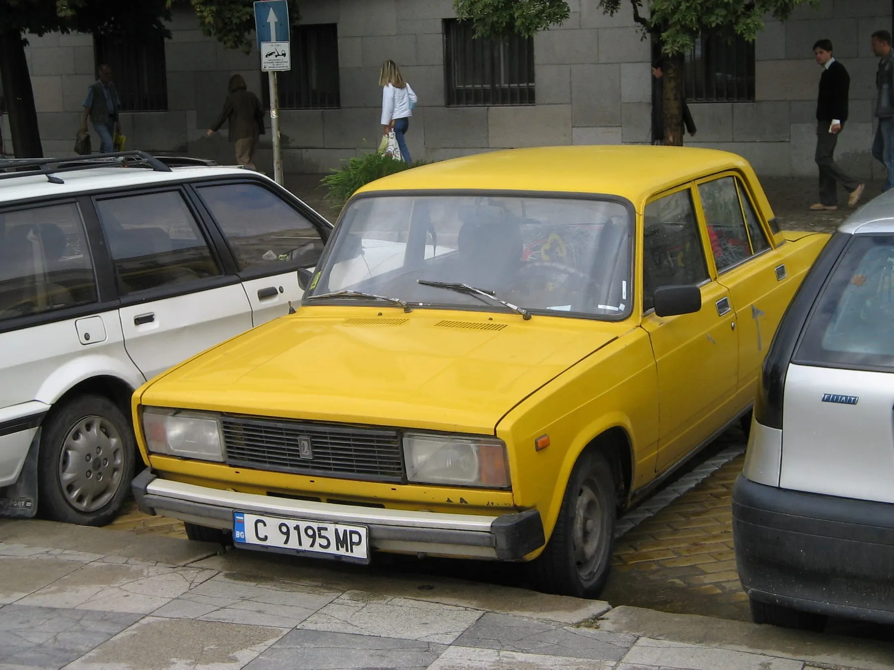 ВАЗ-2105 на улице Софии, Болгария, 2005 год