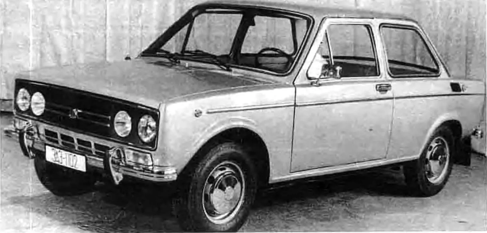 Опытный ЗАЗ-1102 с кузовом седан, 1974 год